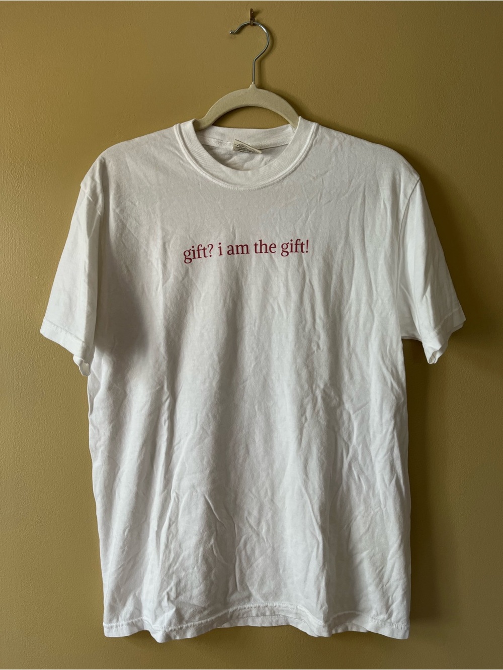 Gift? I am the gift! Graphic tee